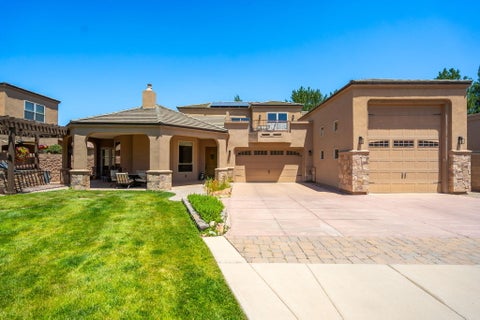Photo of 323 Nuevo Hacienda Lane NW, Los Ranchos, NM 87107 (MLS # 1106061)