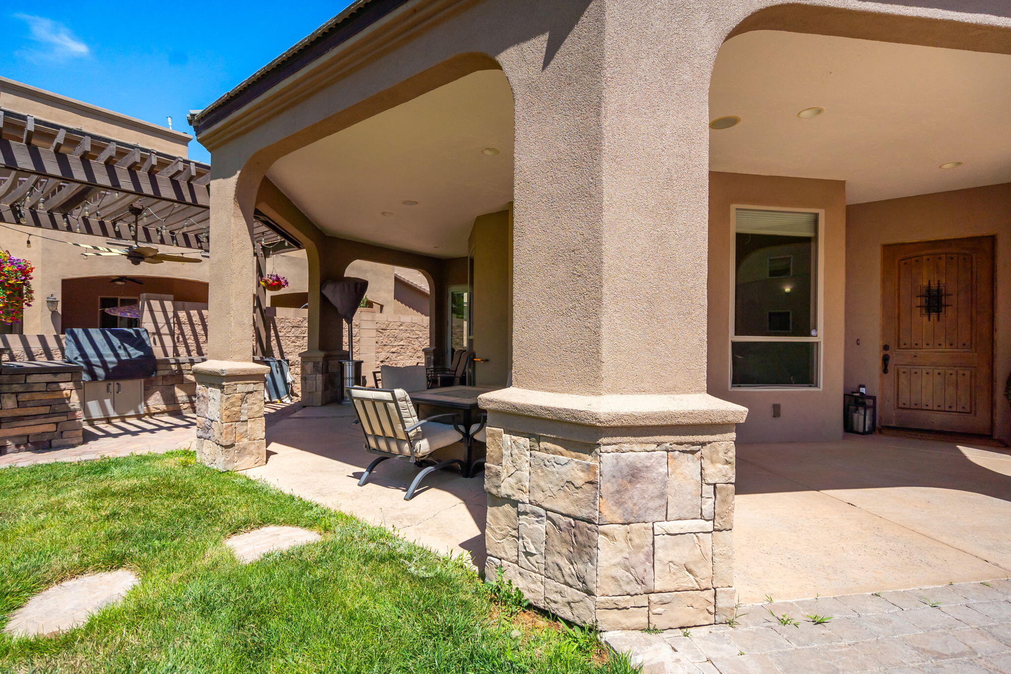 323 Nuevo Hacienda Lane NW