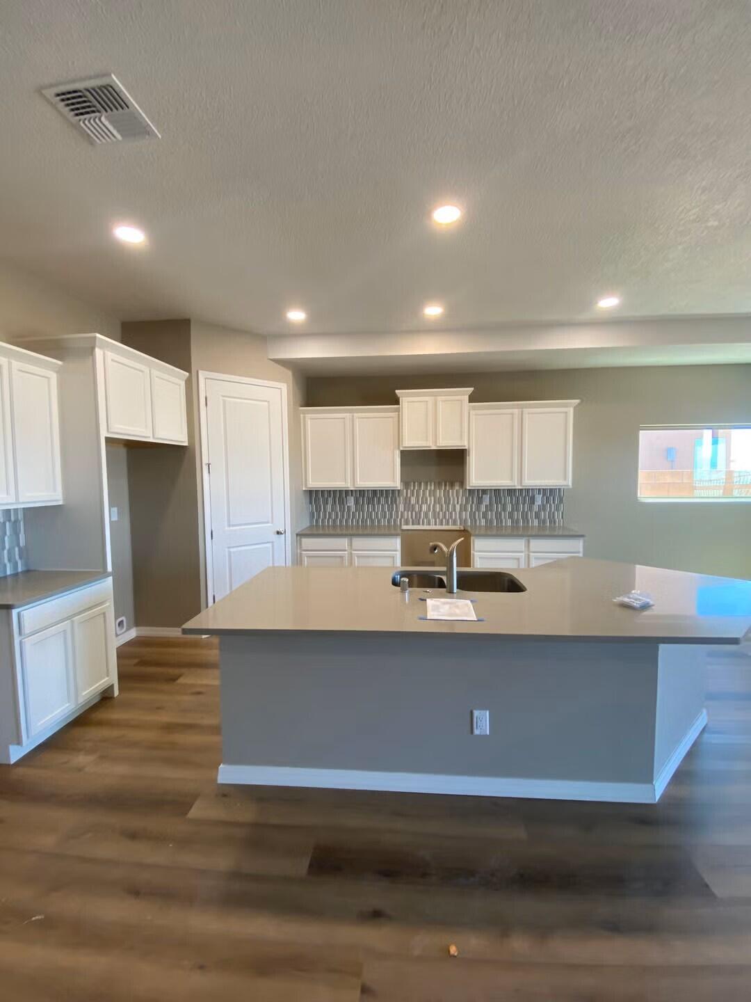 1616 VALLE DE COLORES Road NW
