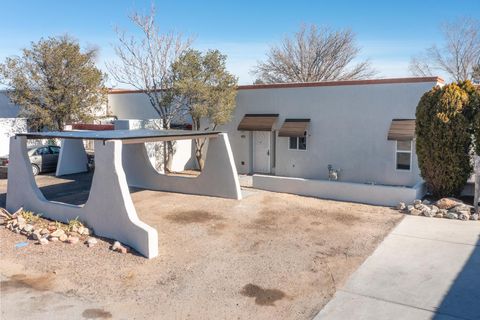 Photo of 410 Western Drive, Rio Communities, NM 87002 (MLS # 1096300)