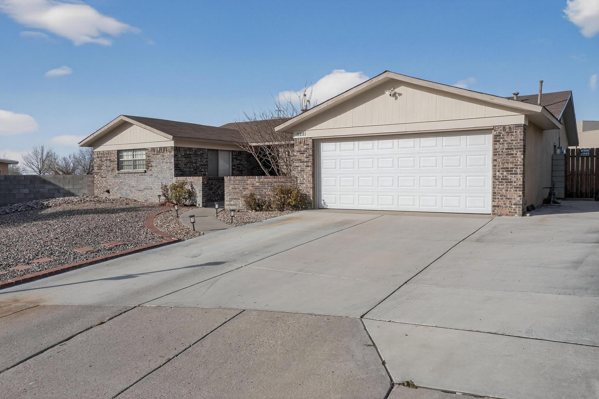 11221 Baja Drive NE