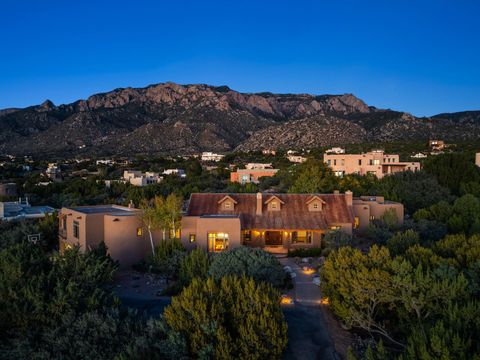 348 White Oaks Drive NE Albuquerque NM 87122