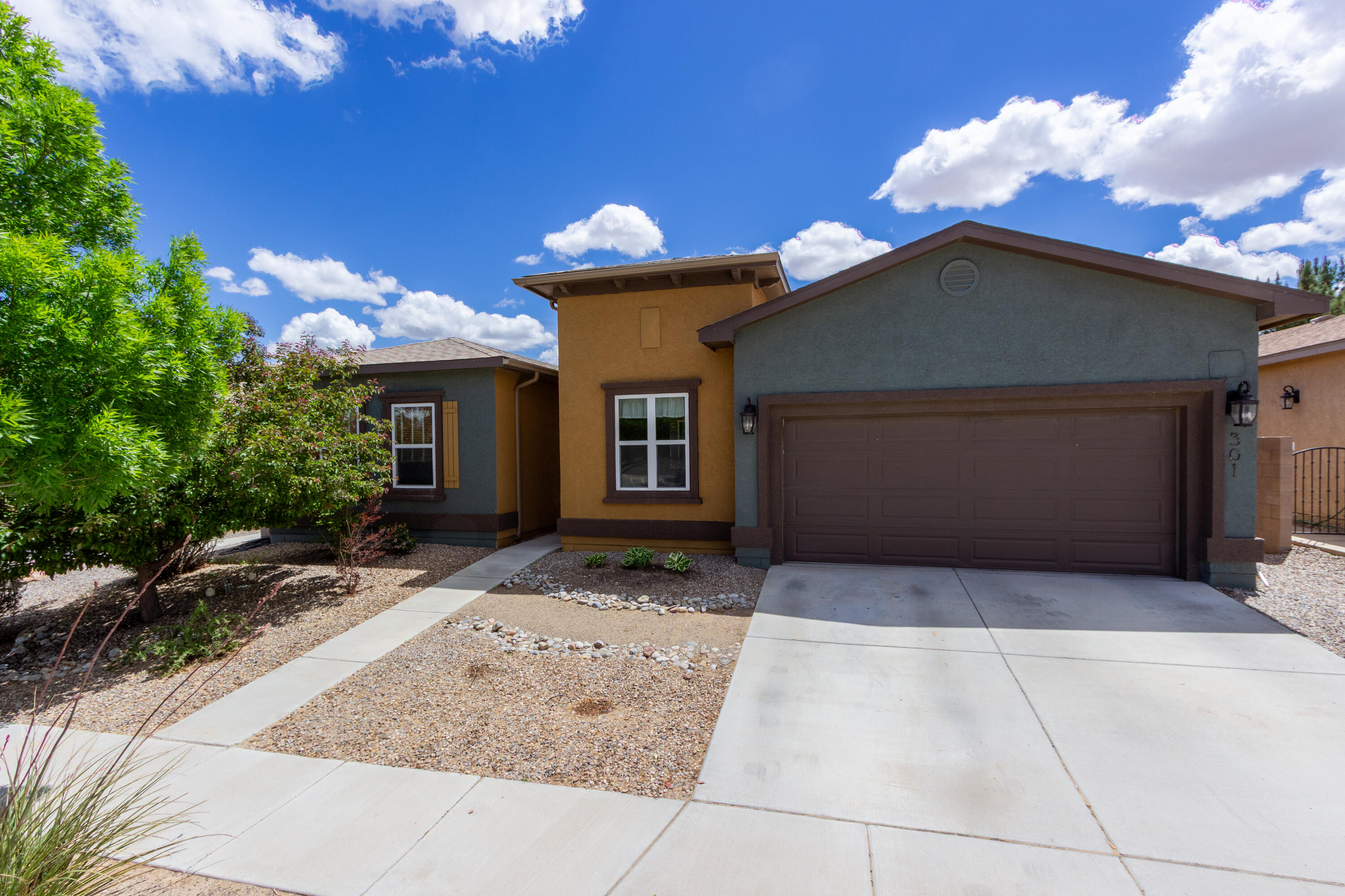 301 Zuni River Circle, Los Lunas, New Mexico image 1
