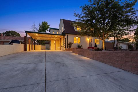 Photo of 1309 Ridgecrest Drive SE, Albuquerque, NM 87108 (MLS # 1103605)