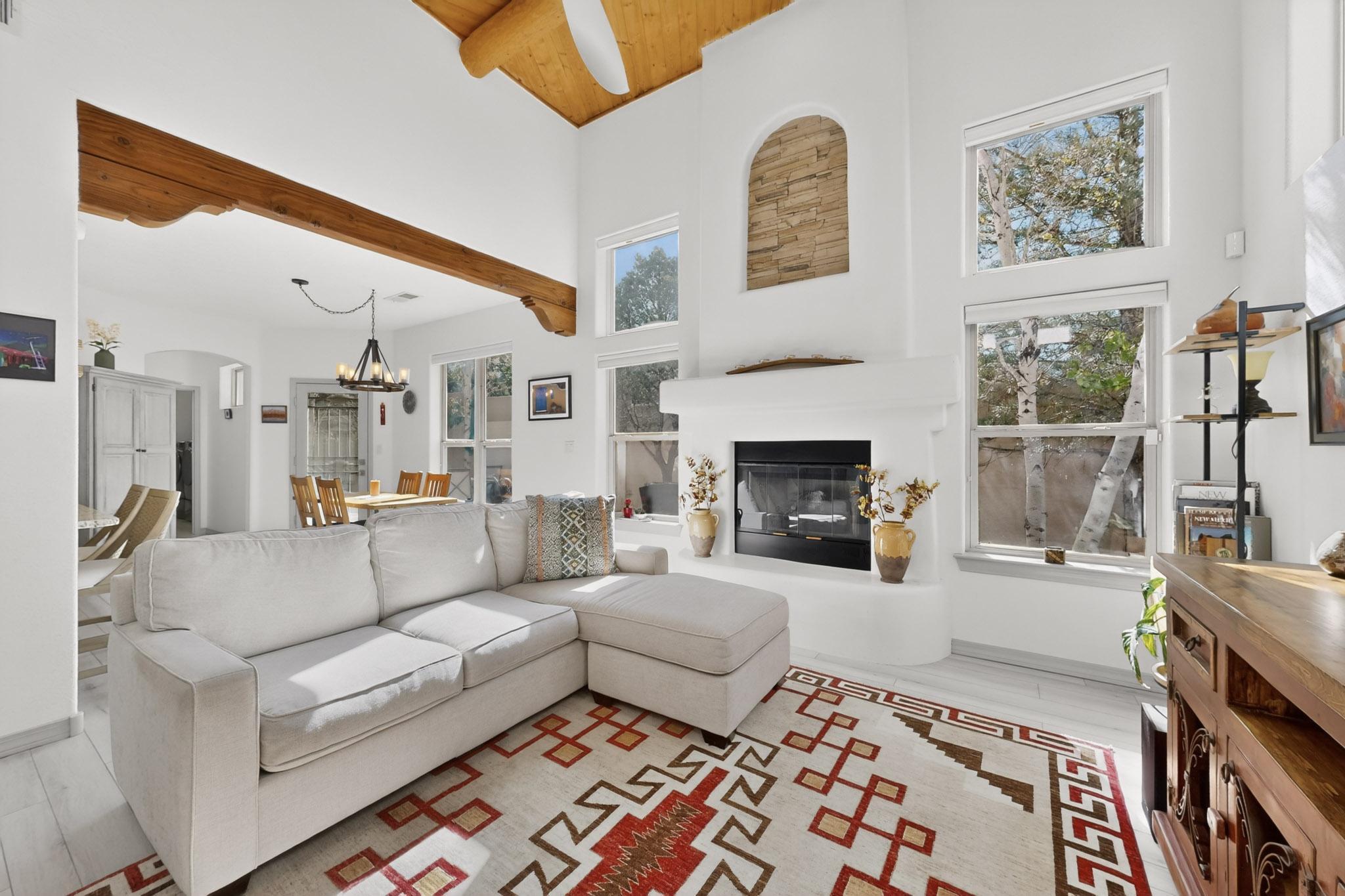 6312 Calla Lily Circle NE