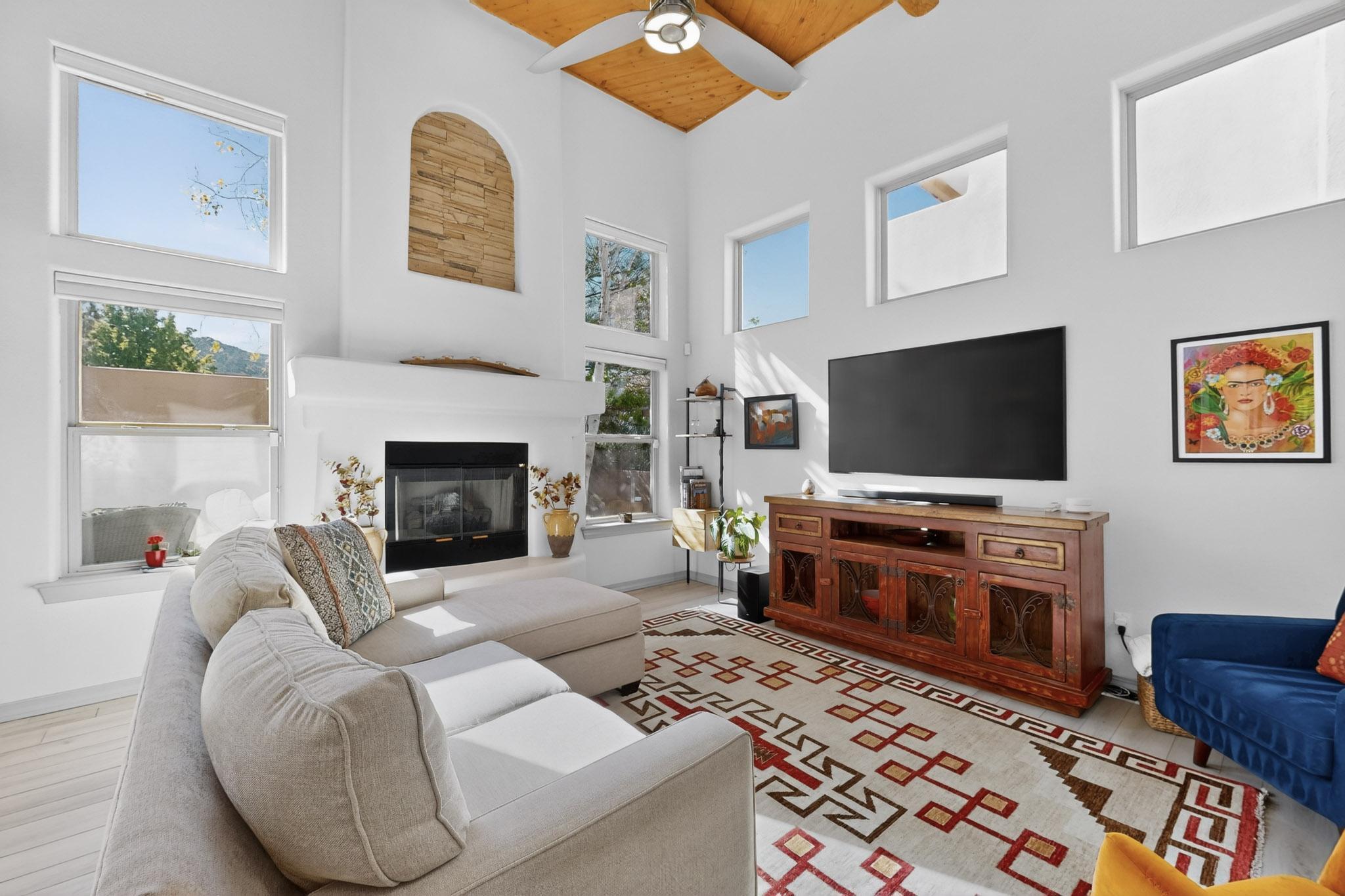 6312 Calla Lily Circle NE