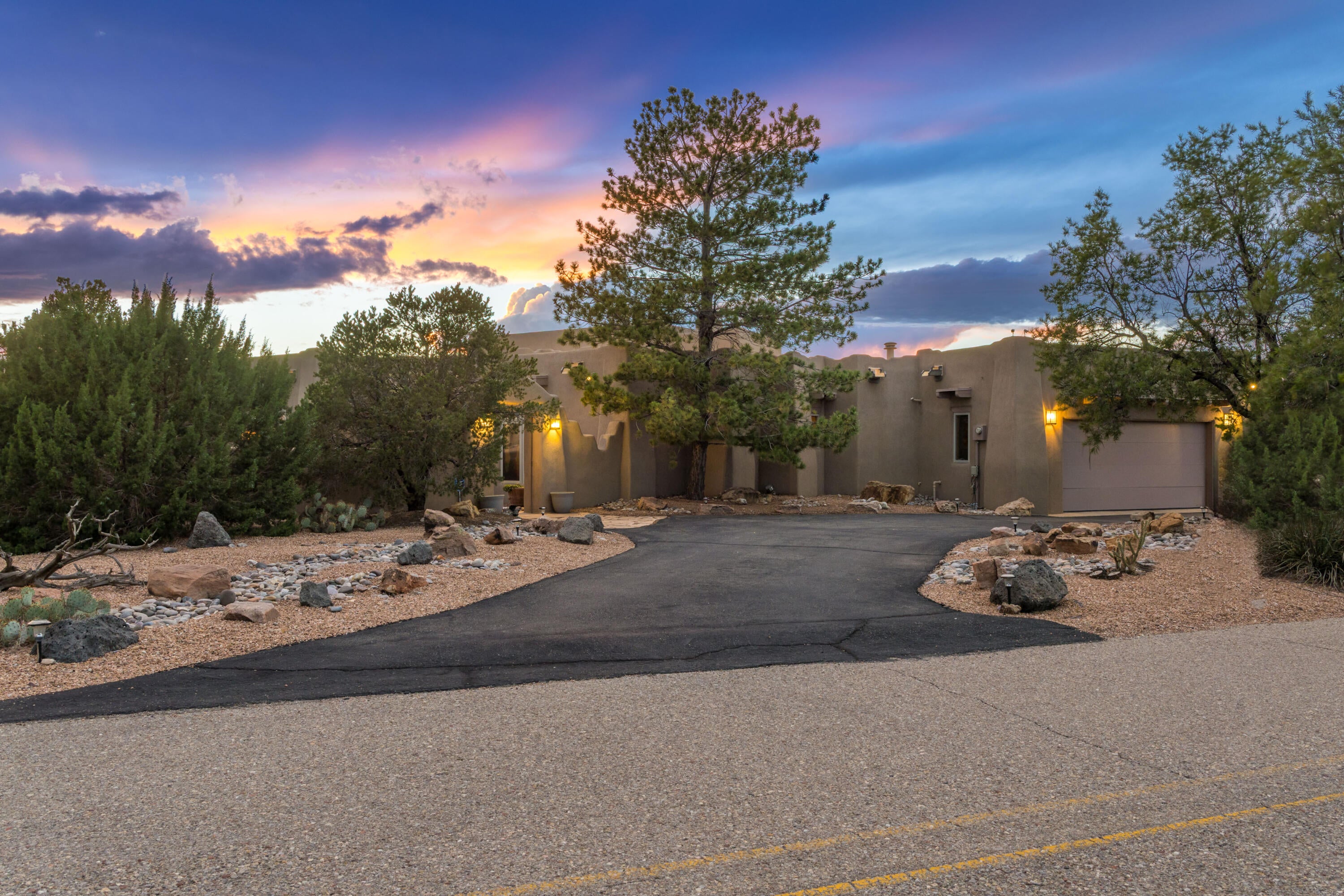 15 First Mesa Court