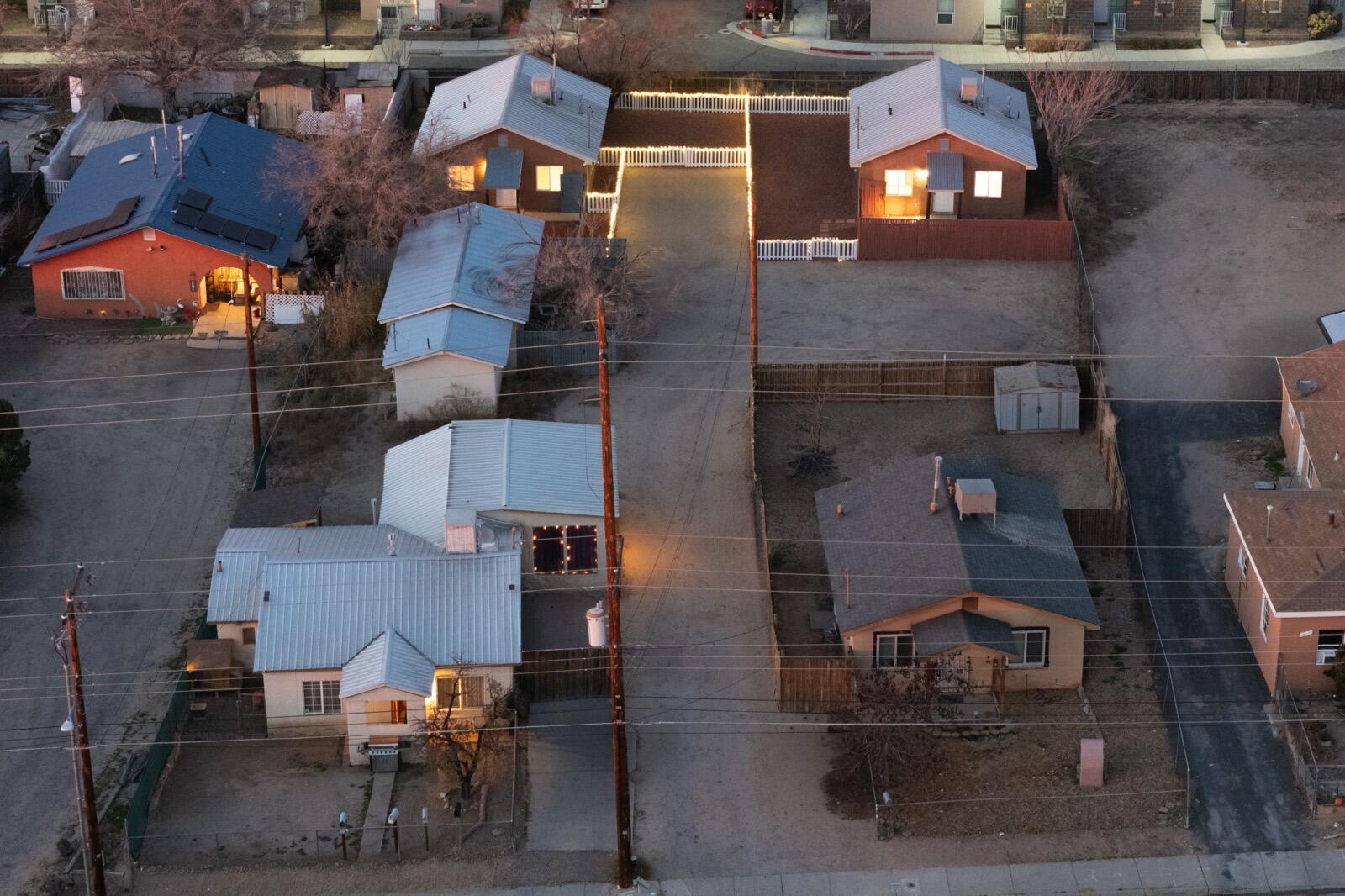 313 McKnight - Main, A & B Avenue NE