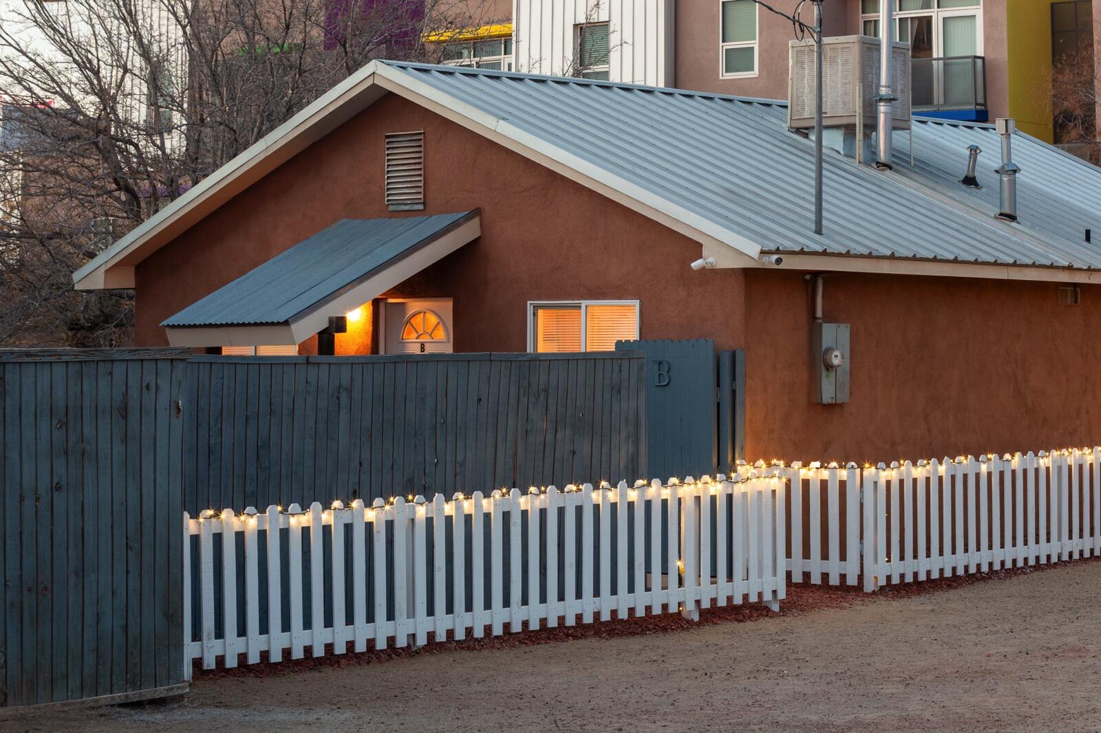 313 McKnight - Main, A & B Avenue NE