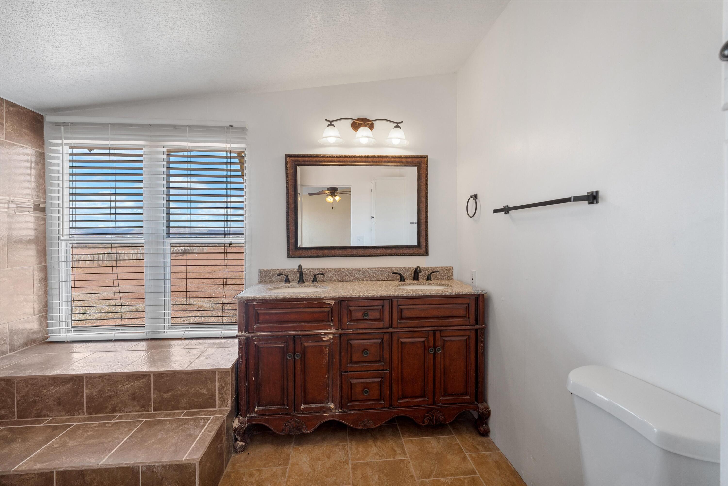 9 Colorado, Laguna, New Mexico image 13