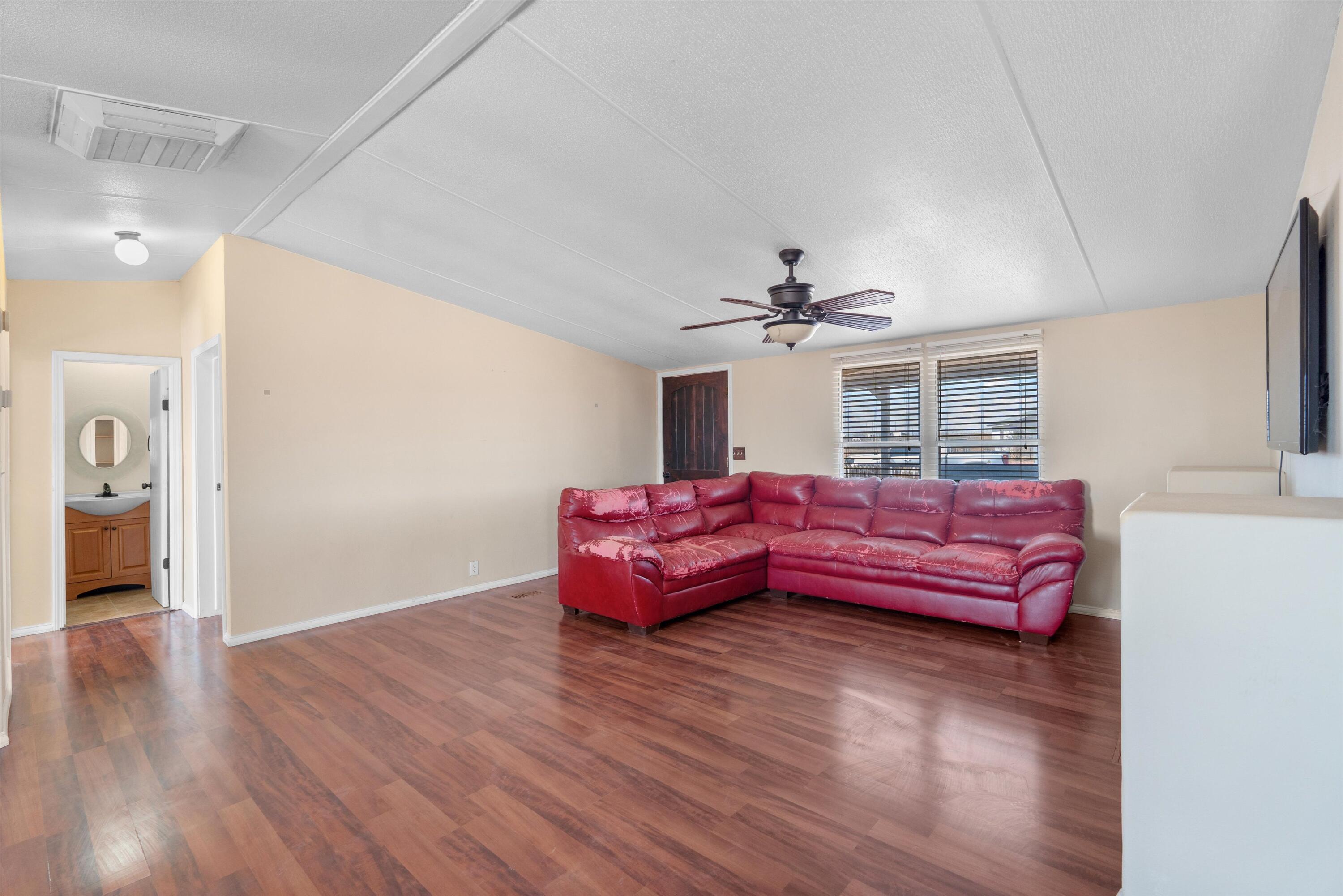 9 Colorado, Laguna, New Mexico image 7