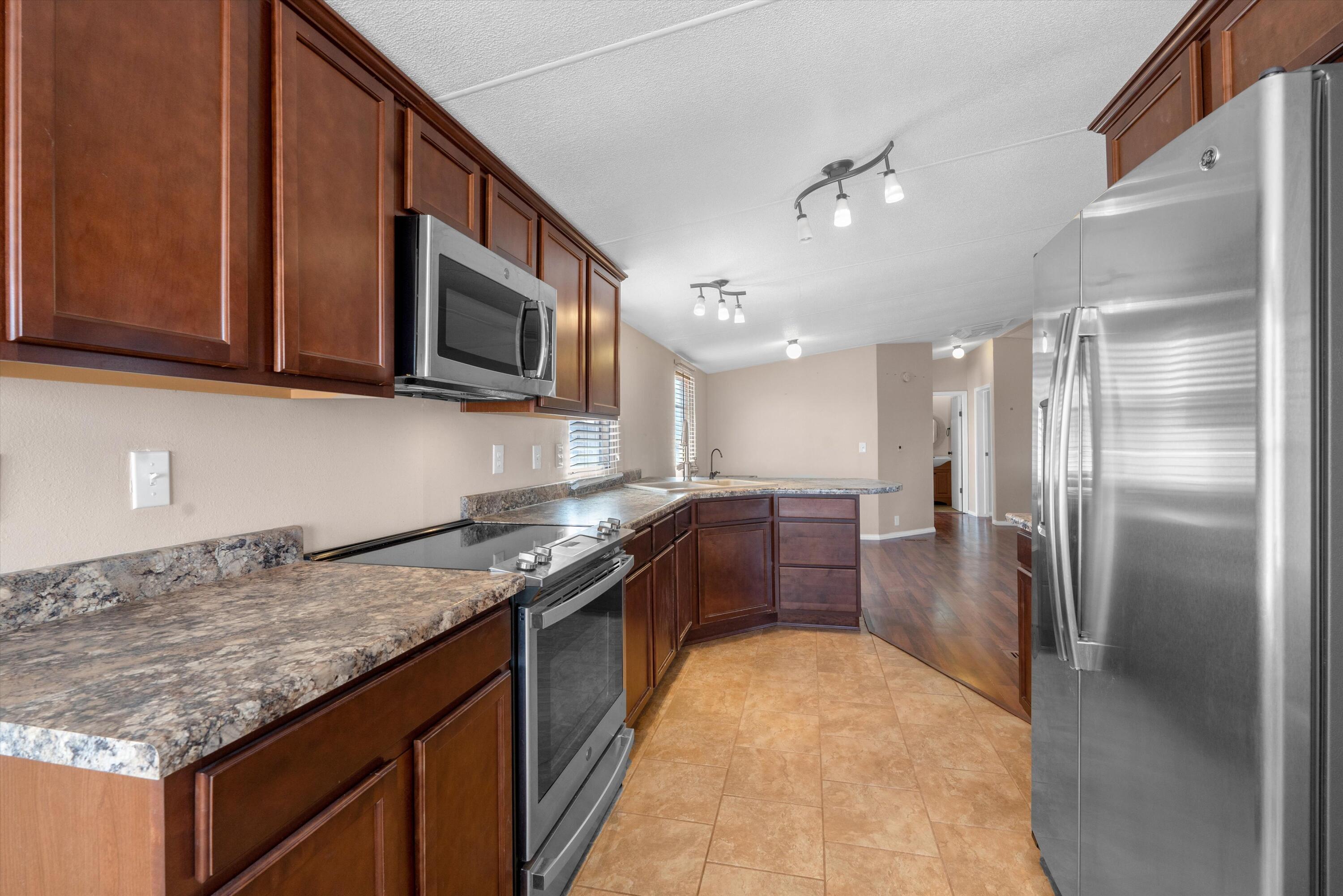 9 Colorado, Laguna, New Mexico image 17