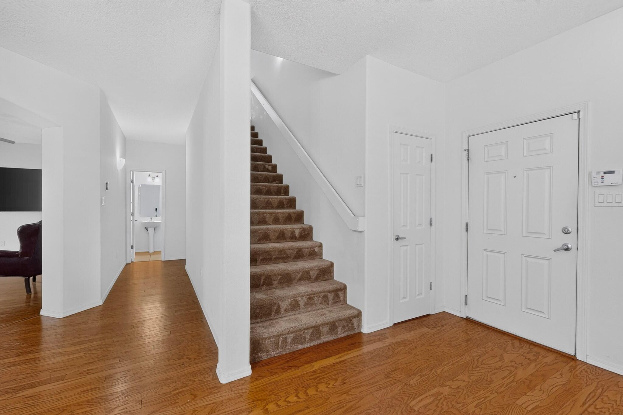 1919 Cam Fella Street SE