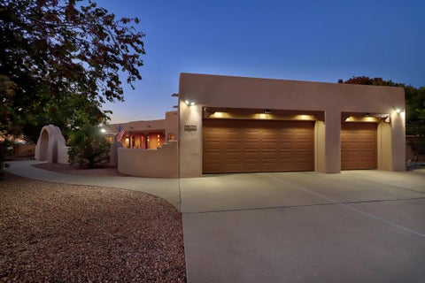 Homes For Sale - 9175 Wilshire Avenue<br/> Albuquerque, NM 87122