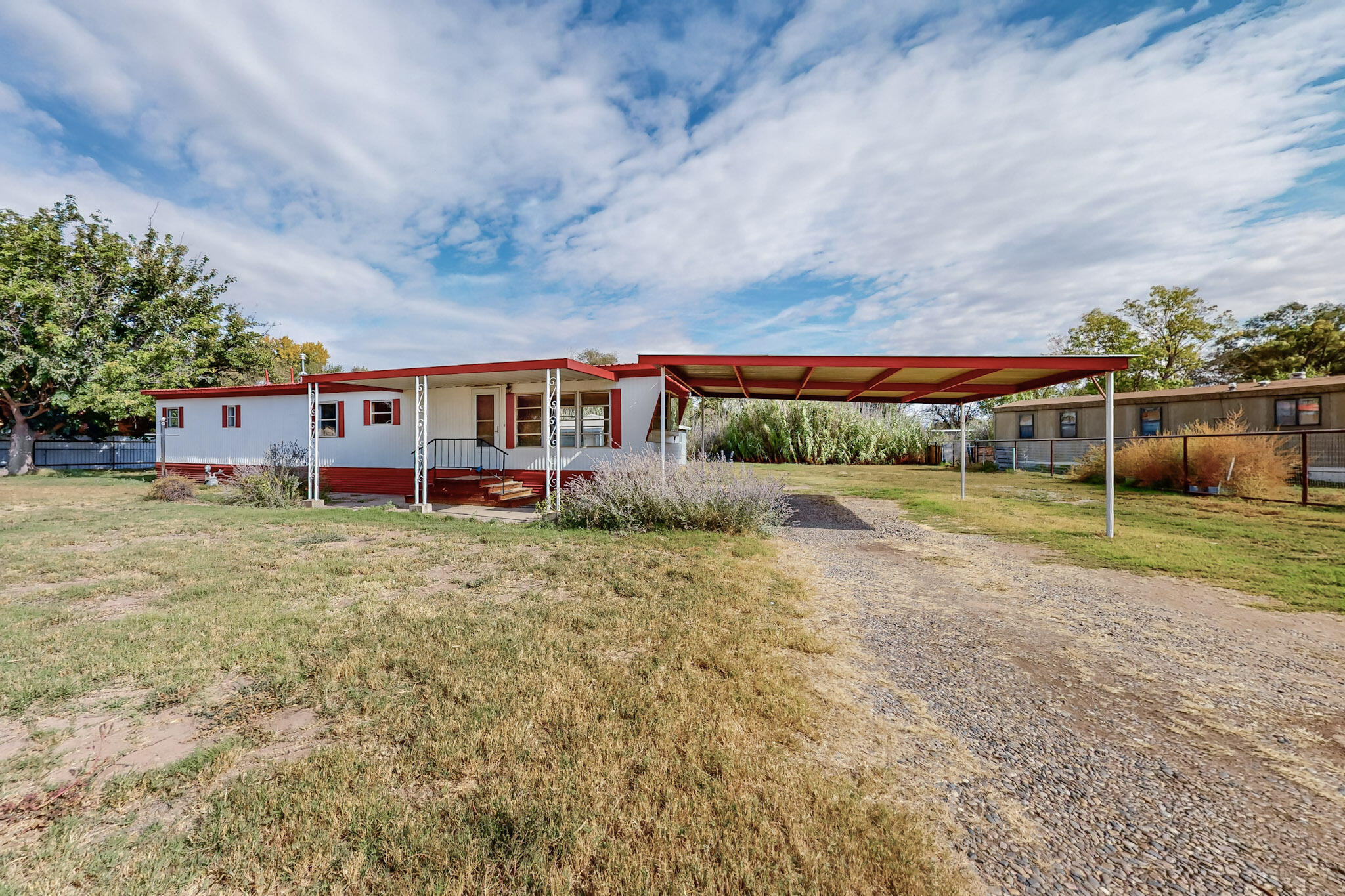 19 Willow Road, Los Lunas, New Mexico image 1