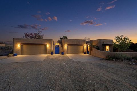 Photo of 4517 Huron Drive NE, Rio Rancho, NM 87144 (MLS # 1101656)