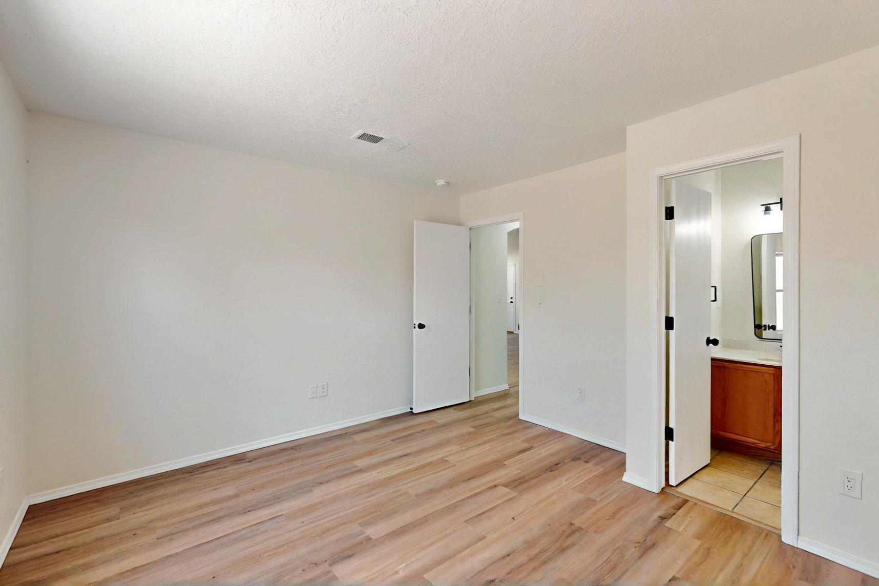 9927 Silverton Drive, Albuquerque, New Mexico image 22