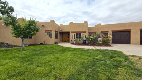 Homes For Sale - 458 Calle De Wences<br/> Los Lunas, NM 87031