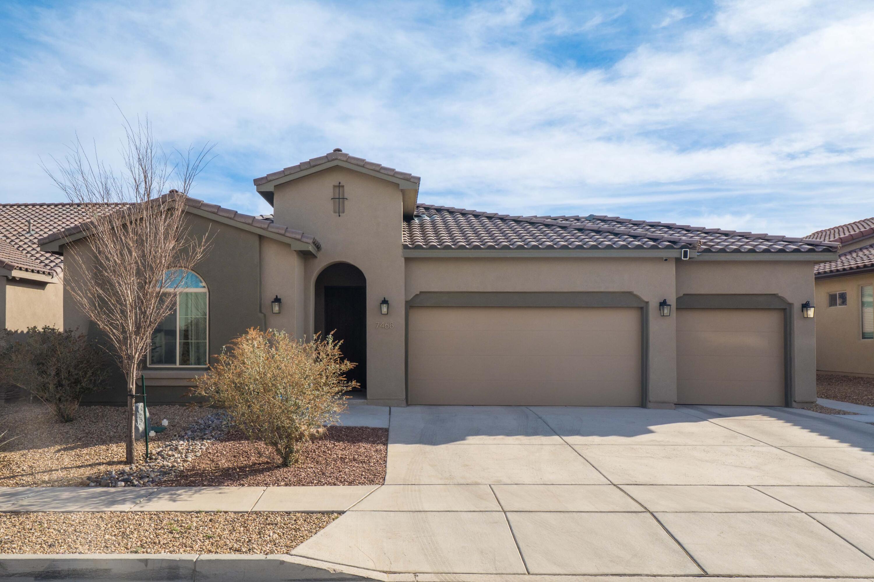 7468 Weminuche Road NW