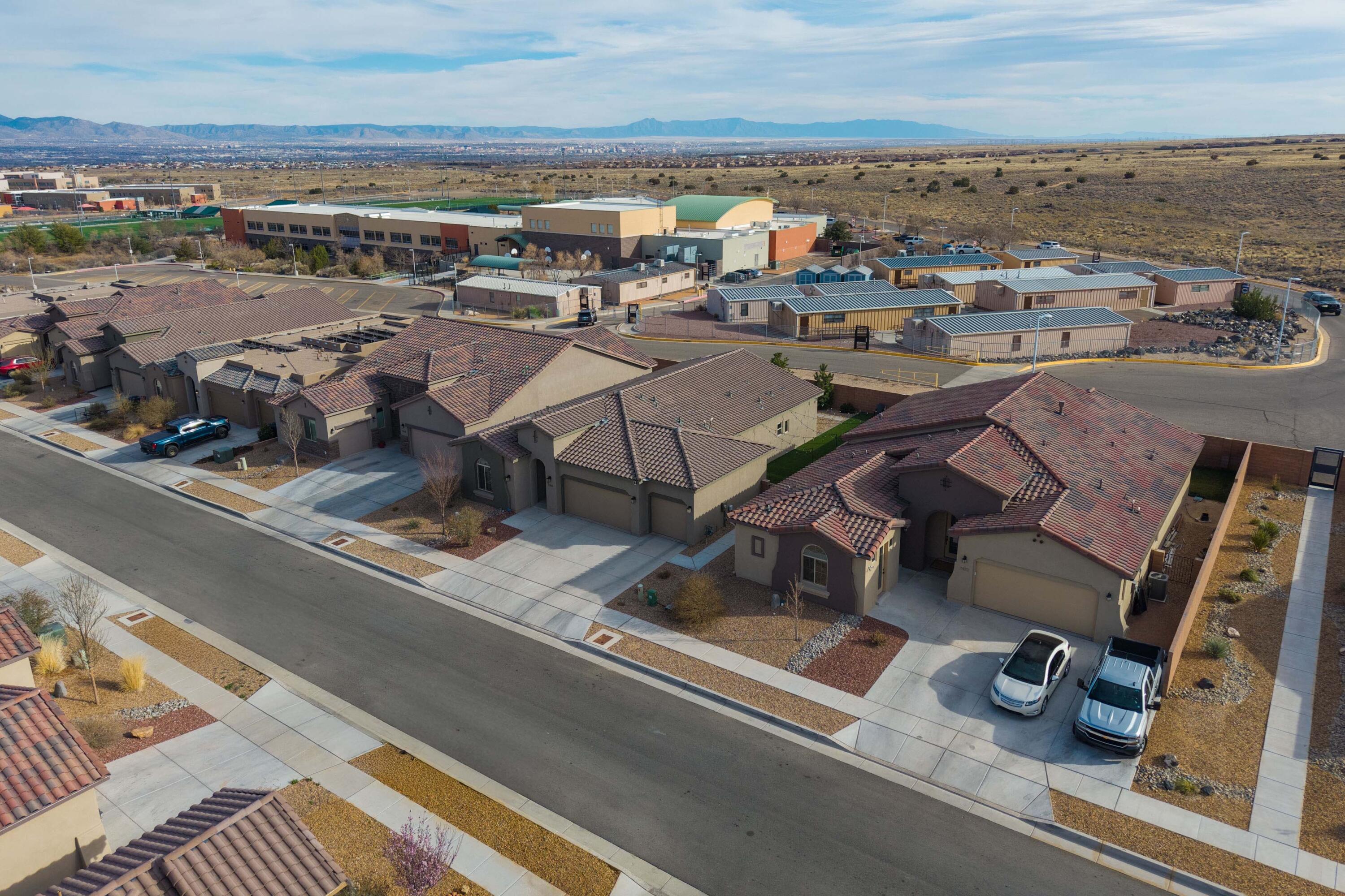 7468 Weminuche Road NW