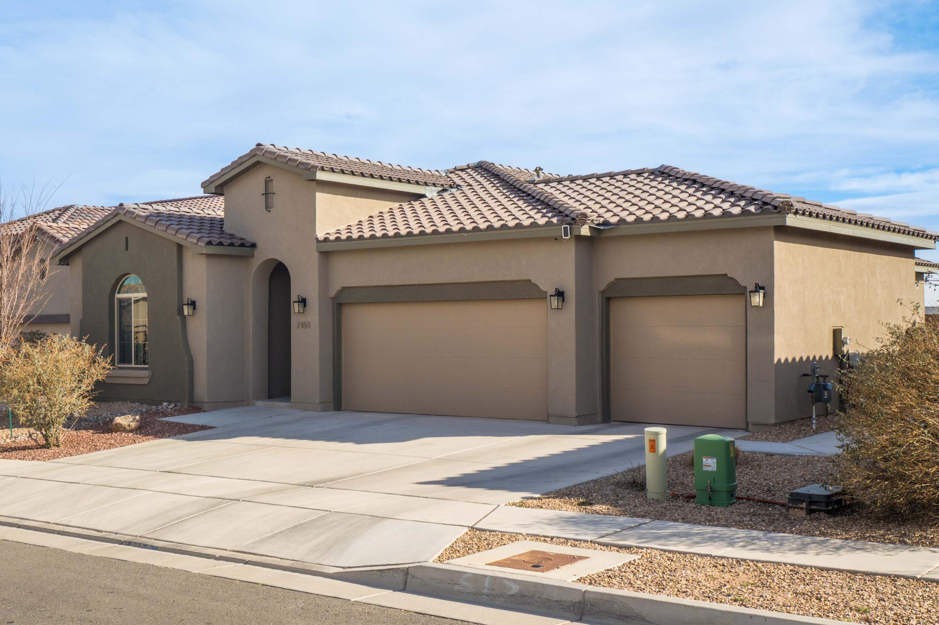 7468 Weminuche Road NW