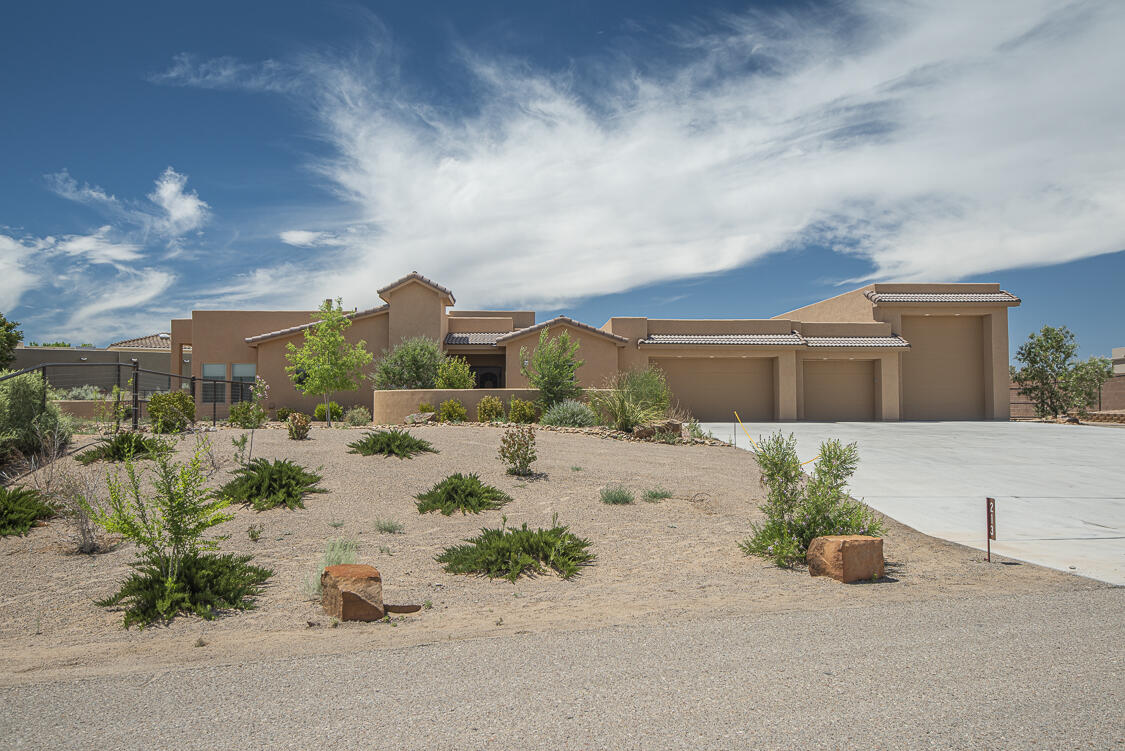 213 Tierra De Corrales Road, Corrales, New Mexico image 1