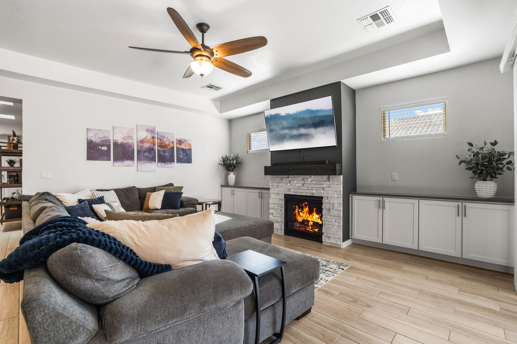 1963 Castle Peak Loop NE