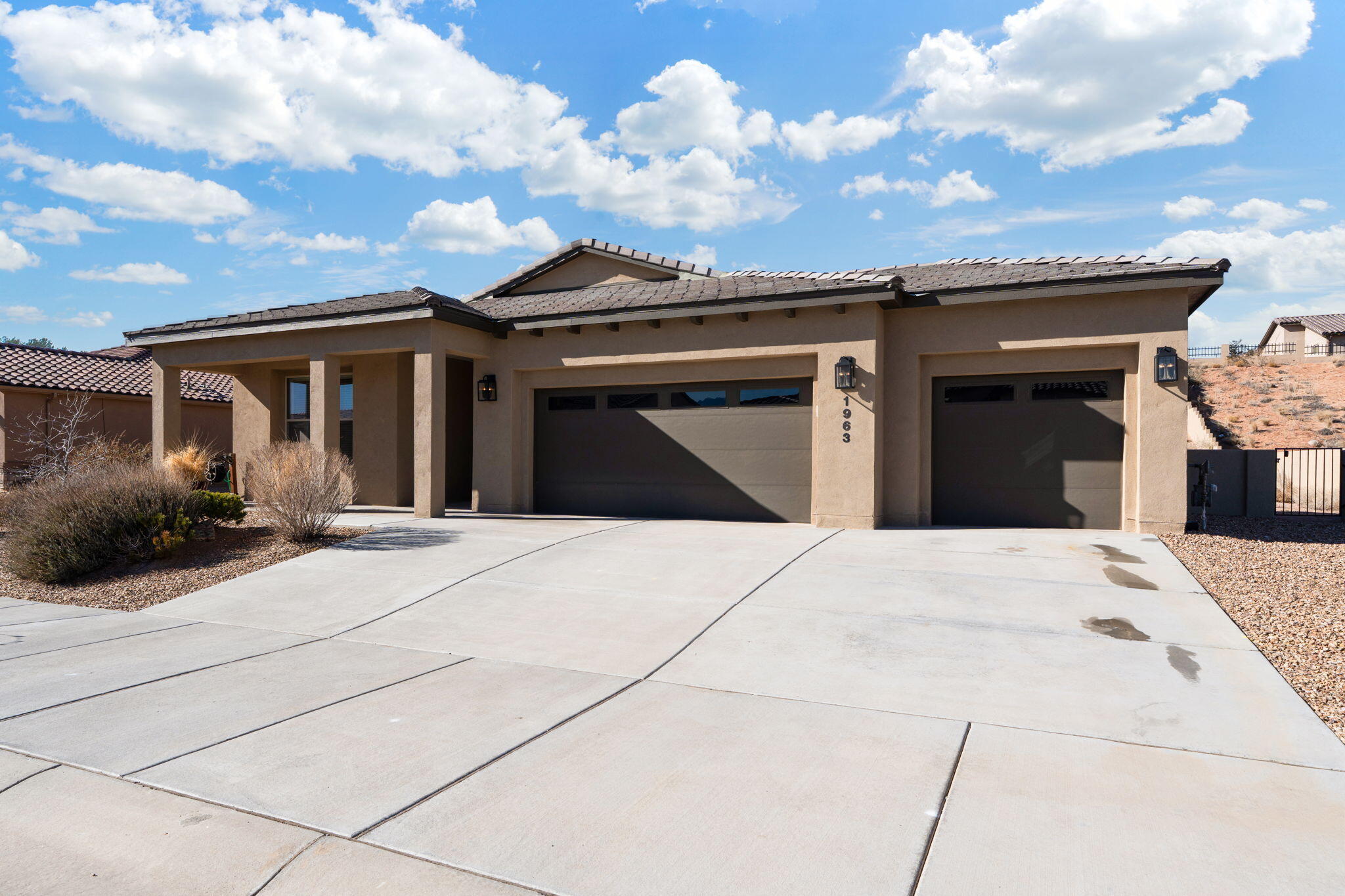 1963 Castle Peak Loop NE