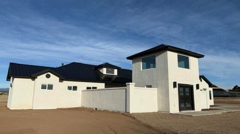 Photo of 9 Kailey Loop, Edgewood, NM 87015 (MLS # 1099939)