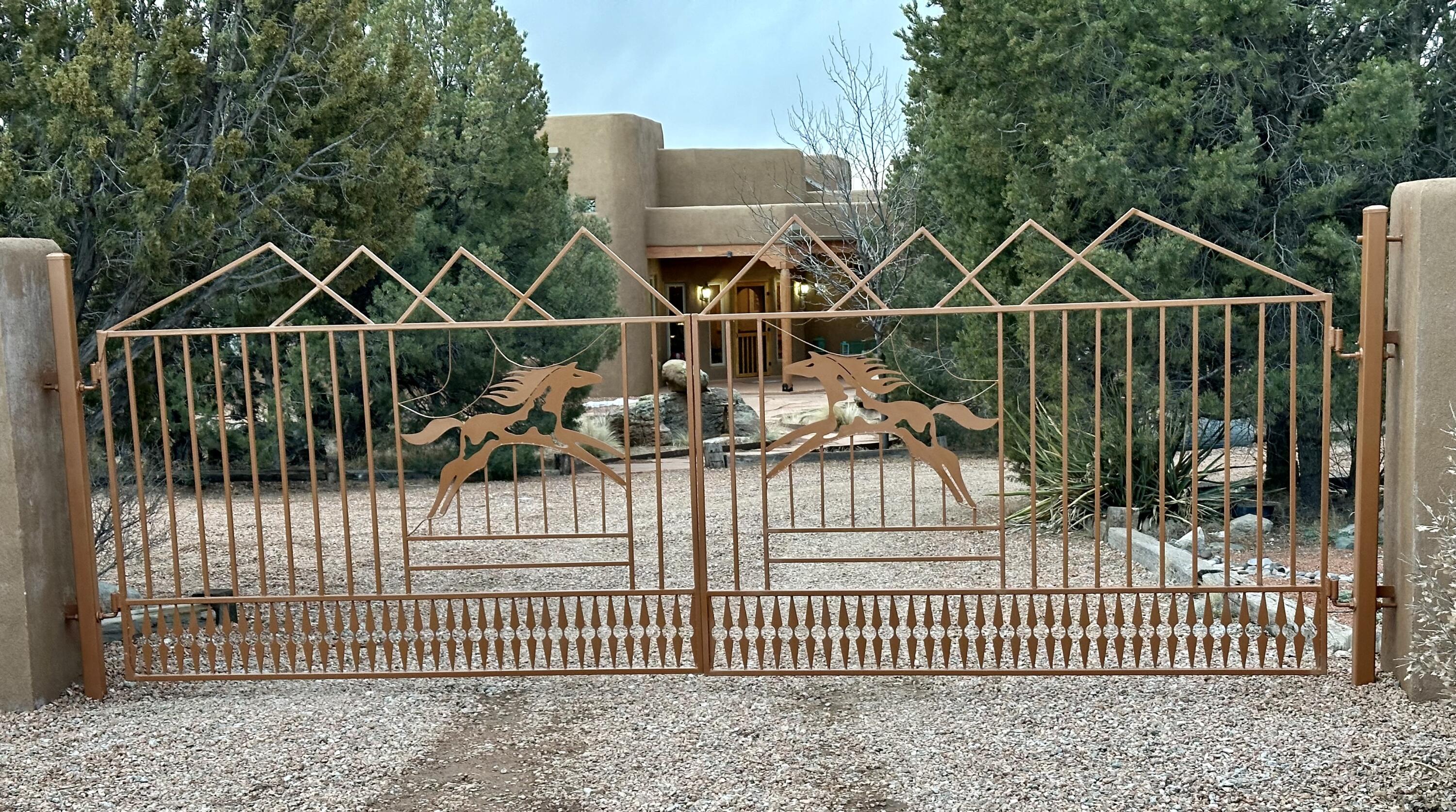 117 Vista Montana Road, Estancia, New Mexico image 1