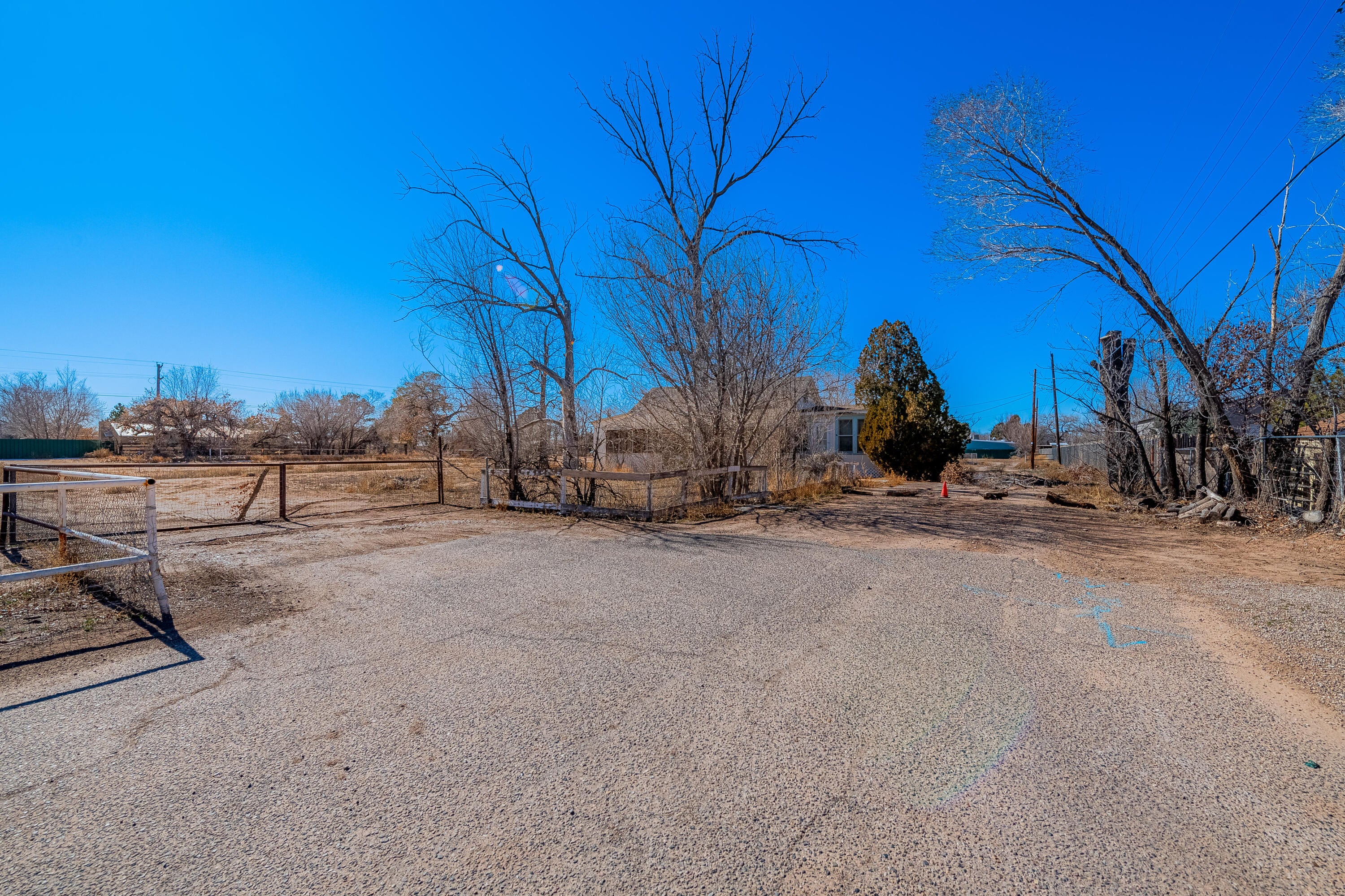 520 Sandia View Road NW