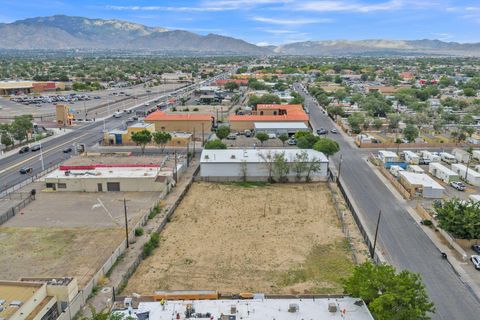 Photo of 6525 COCHITI Road SE, Albuquerque, NM 87108 (MLS # 1092528)