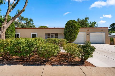 Photo of 2316 HANNETT Avenue NE, Albuquerque, NM 87106 (MLS # 1087934)