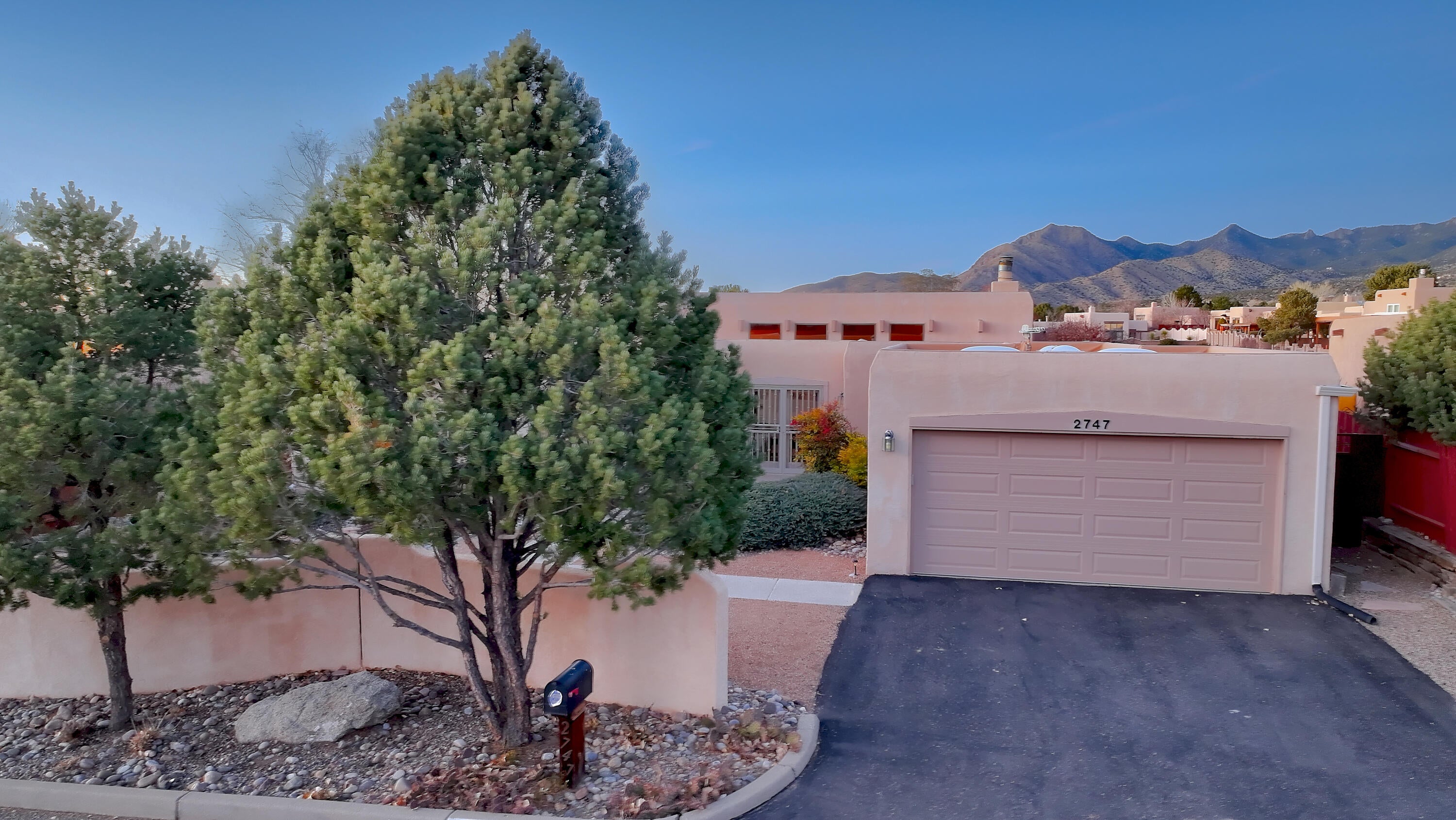 2747 Tramway Circle NE