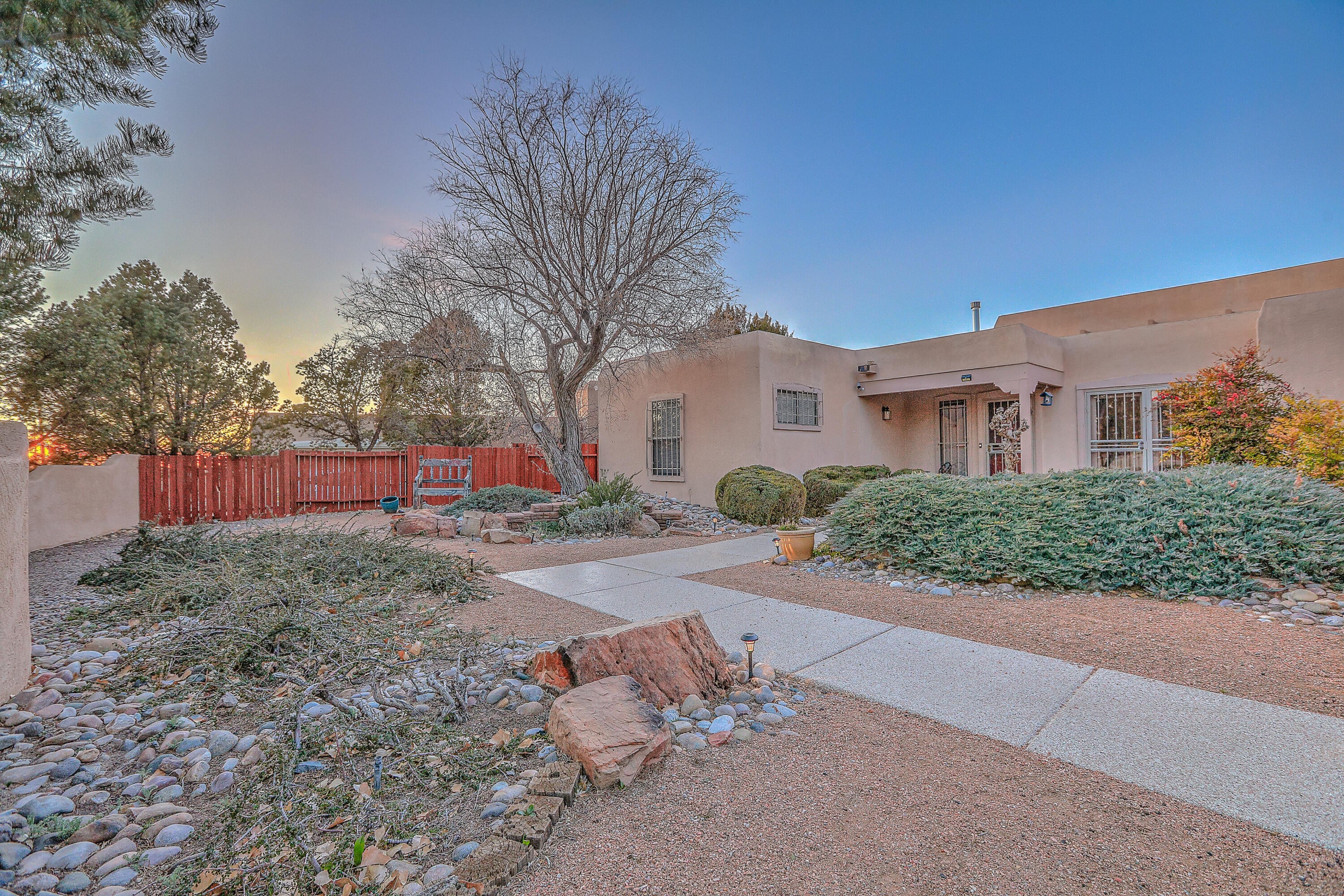 2747 Tramway Circle NE