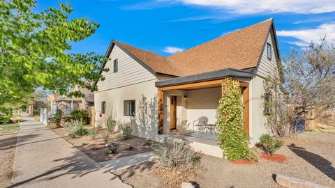 Photo of 800 13th Street NW, Albuquerque, NM 87102 (MLS # 1099006)
