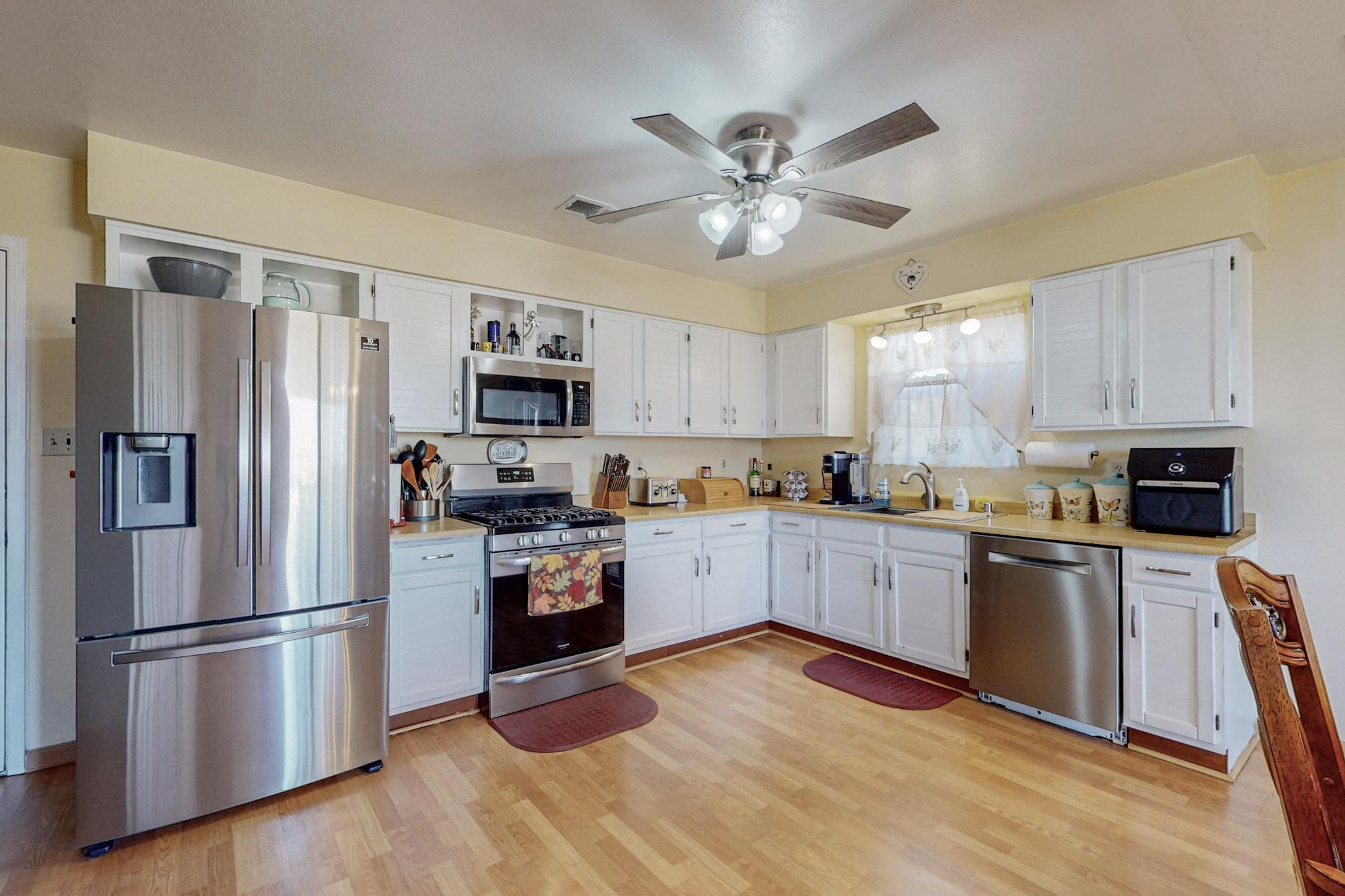 556 Pyrite Drive, Rio Rancho, New Mexico image 3