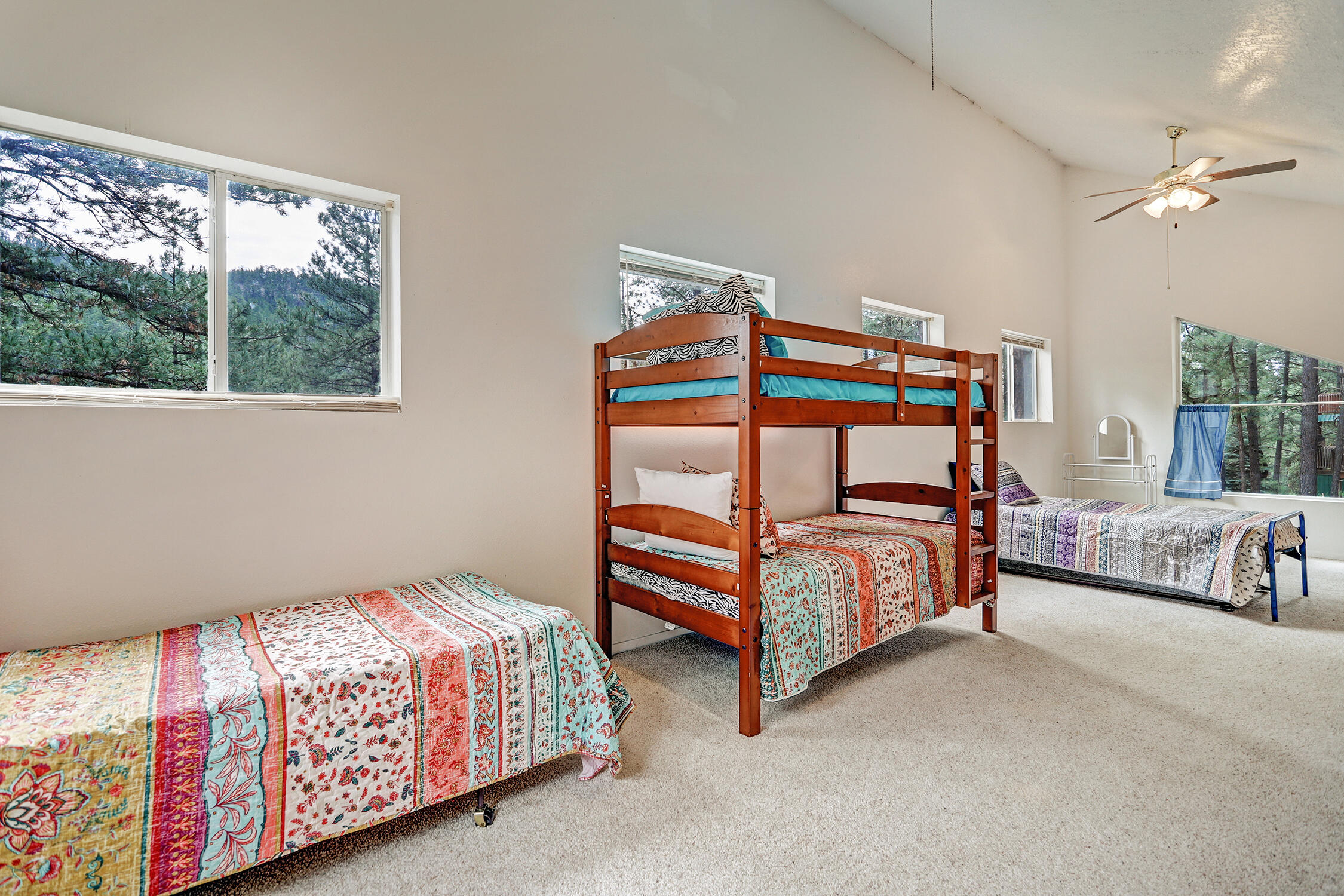 123 Sleepy Pine Lane, Jemez Springs, New Mexico image 13