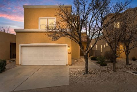 Photo of 3743 Candelarias Lane NW, Albuquerque, NM 87107 (MLS # 1098548)