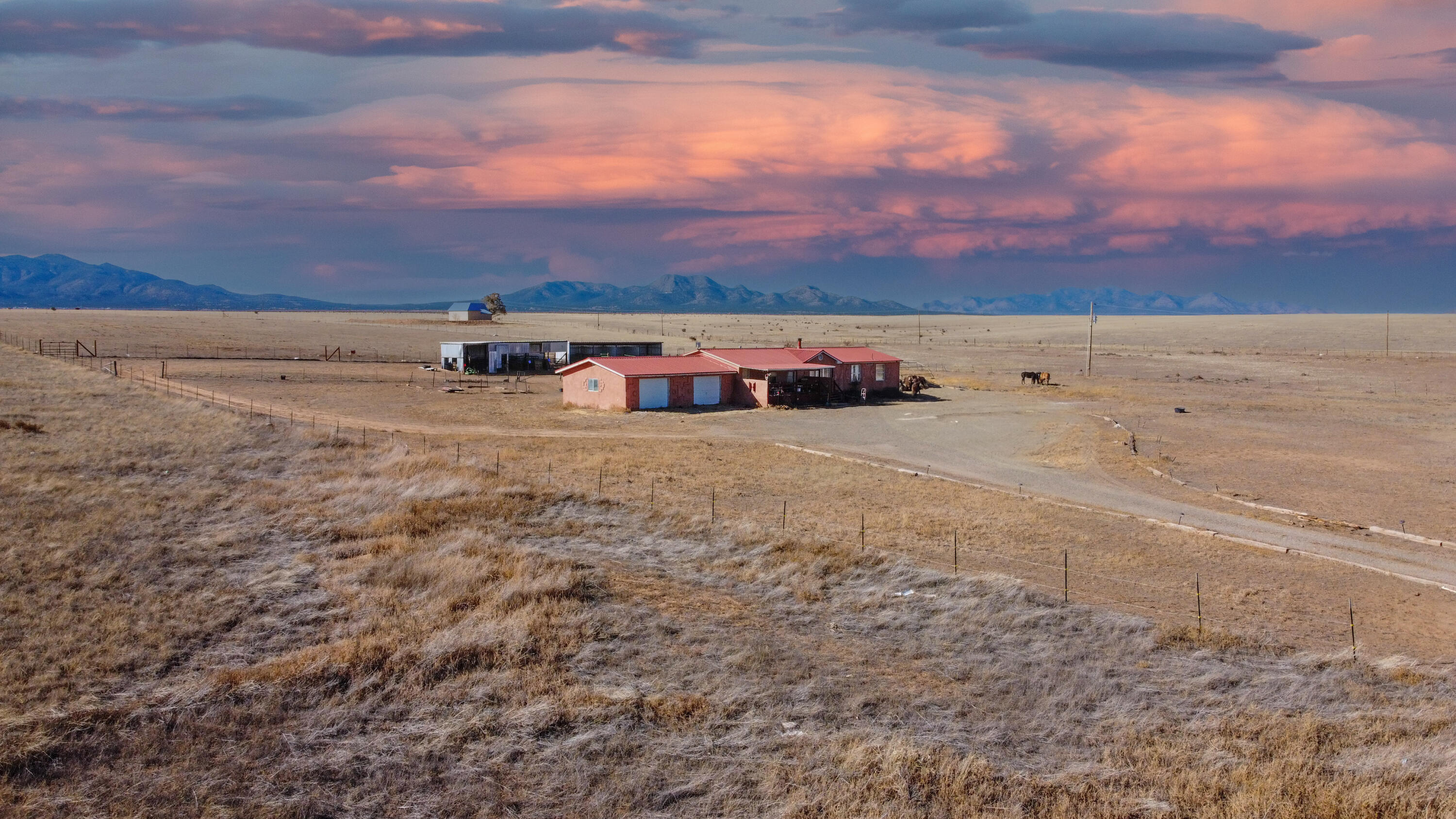 287 Calle Victoriano, Stanley, New Mexico image 1