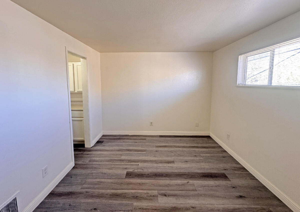 1024 Alvarado Drive SE APT 6