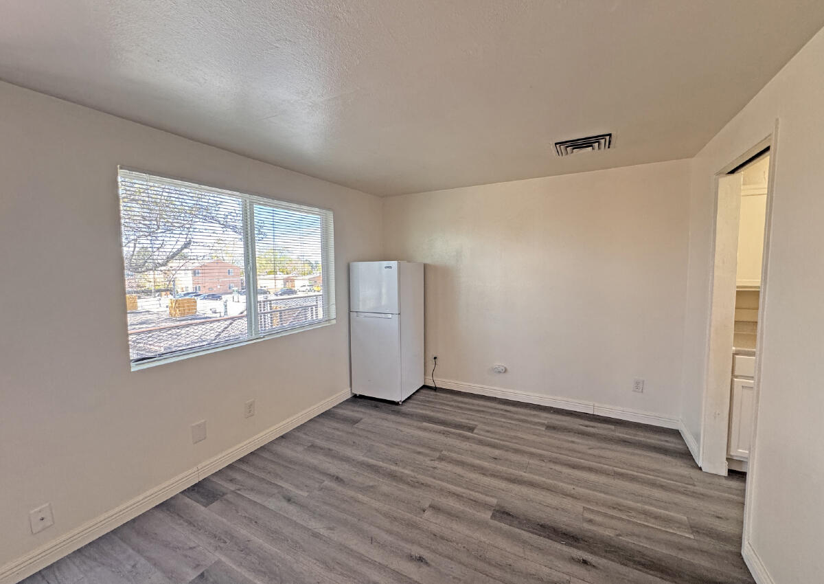 1024 Alvarado Drive SE APT 6