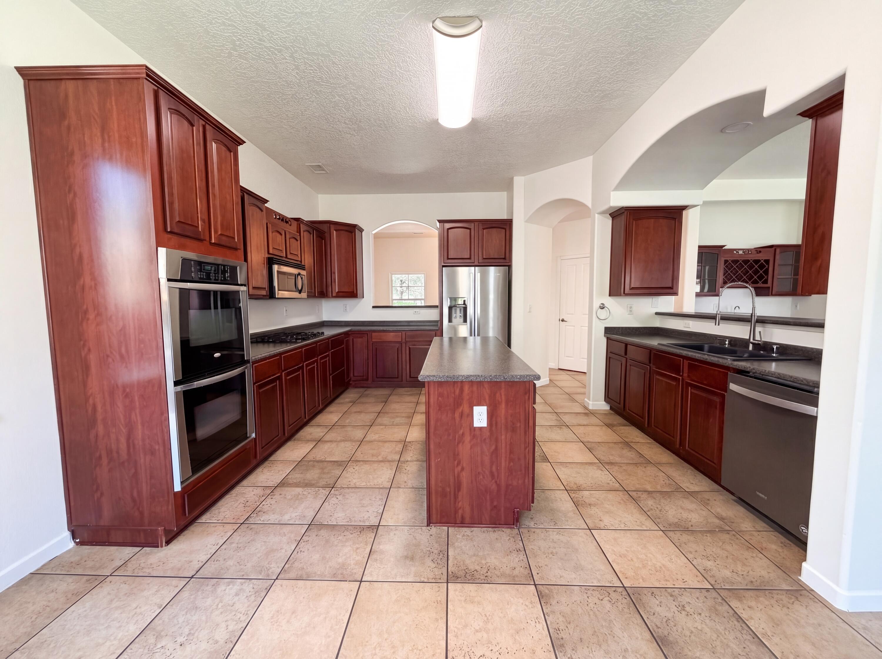 1313 Reynosa Loop SE