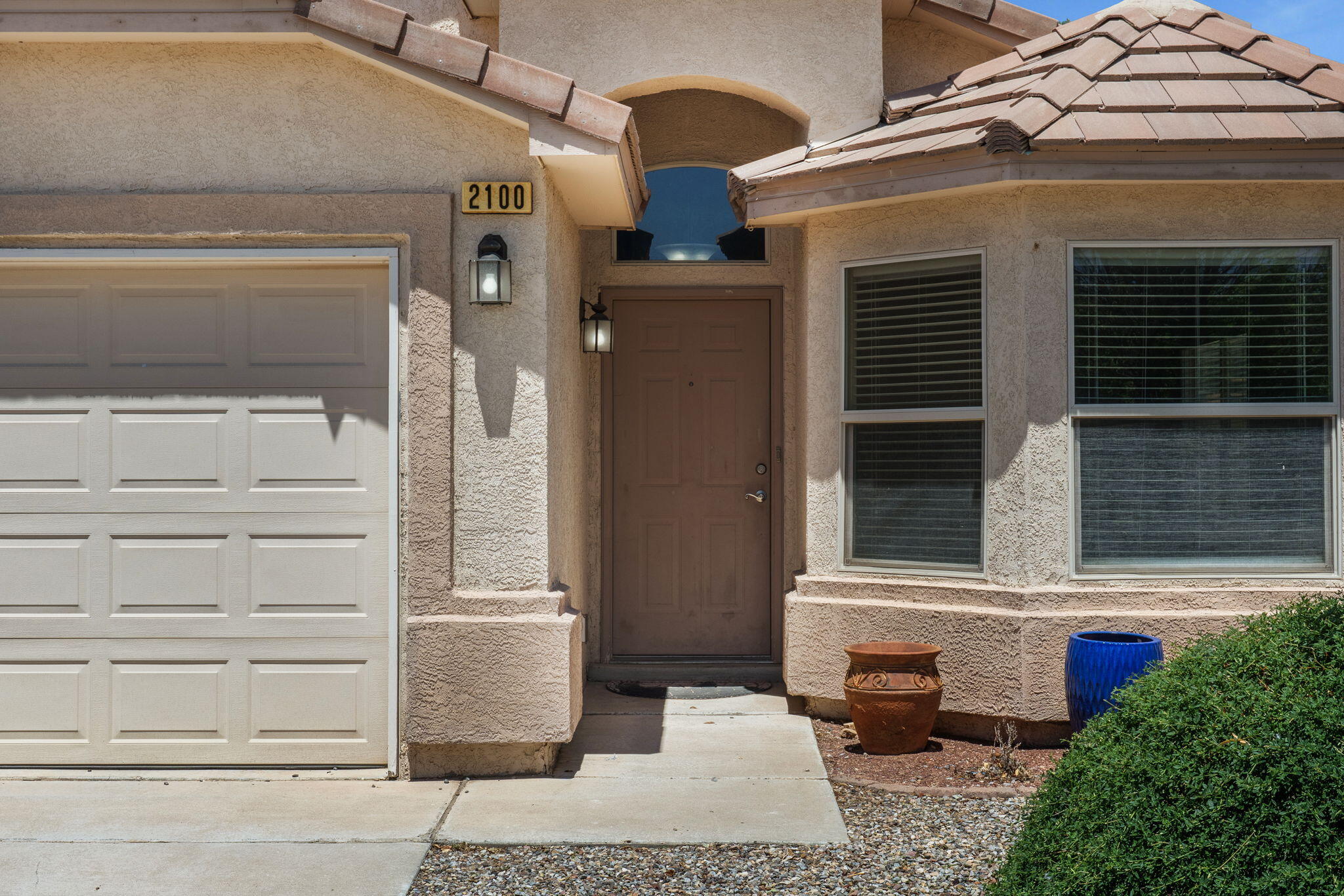 2100 Violeta Circle SE