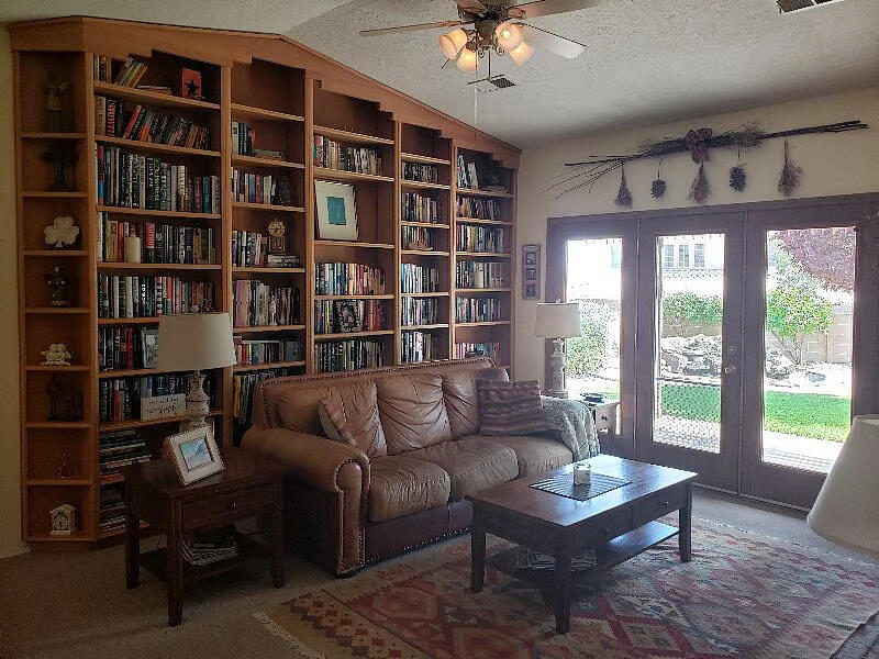 2529 Manzano Loop NE