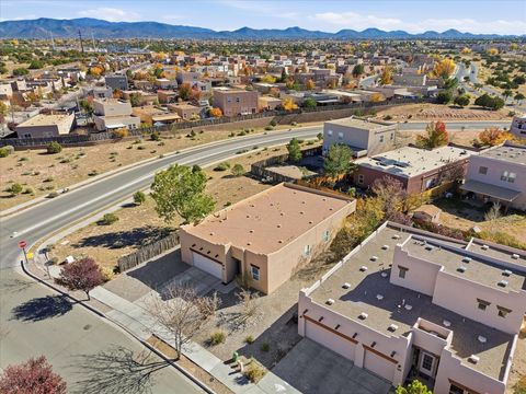 Photo of 4001 Montana Verde Road, Santa Fe, NM 87507 (MLS # 1094317)