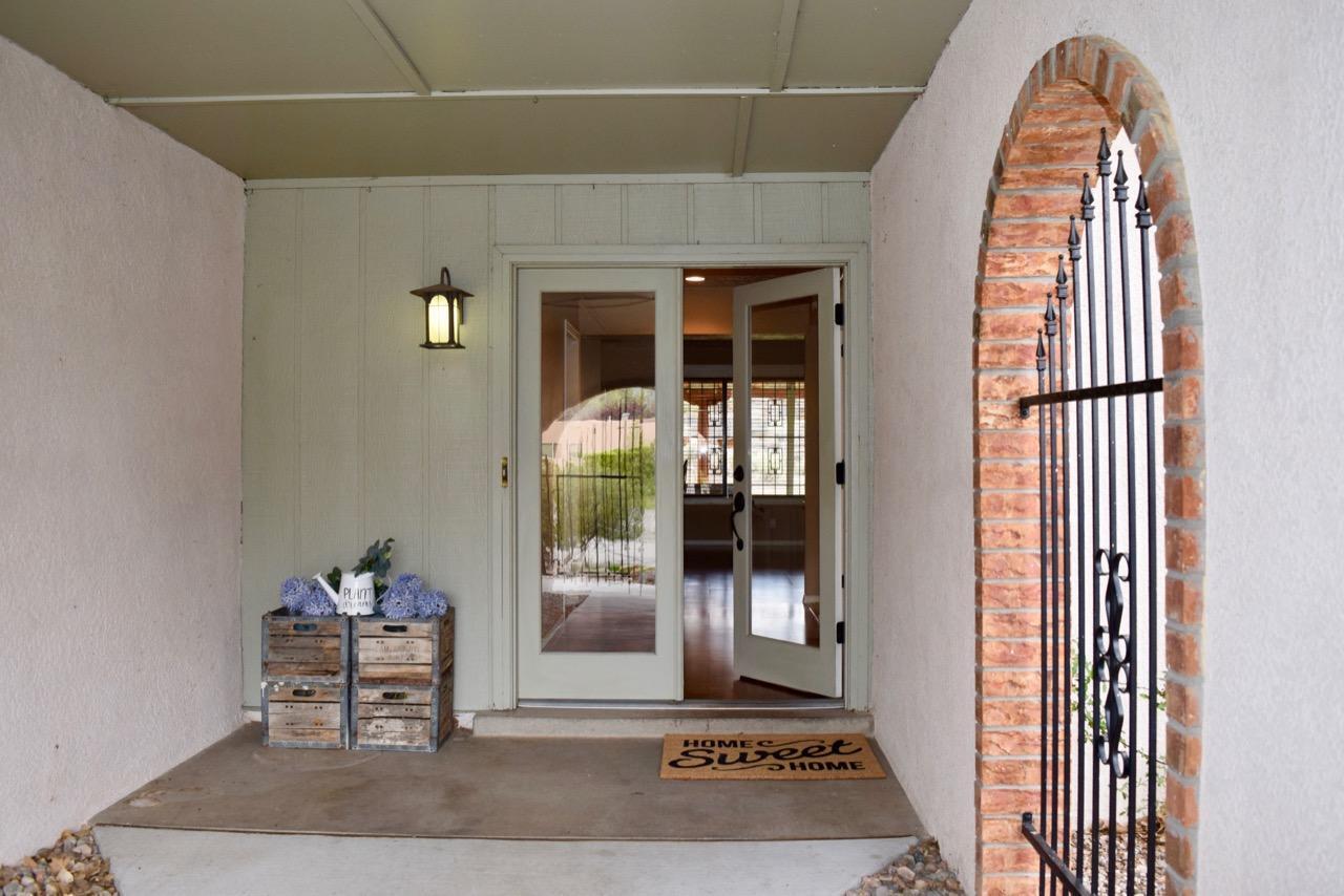 717 Sagewood Court SE