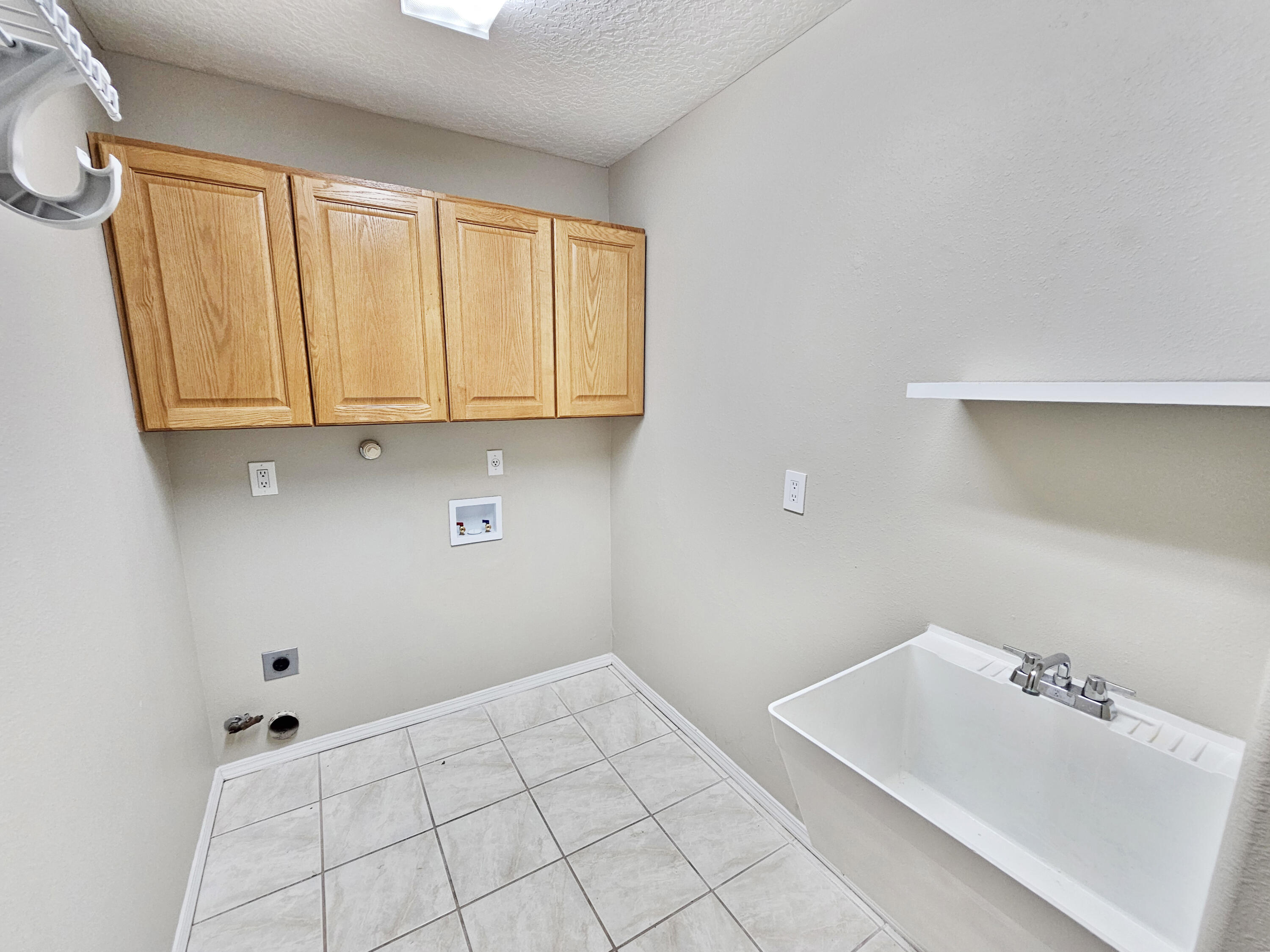 8735 Tierra Alegre Drive, Albuquerque, New Mexico image 47