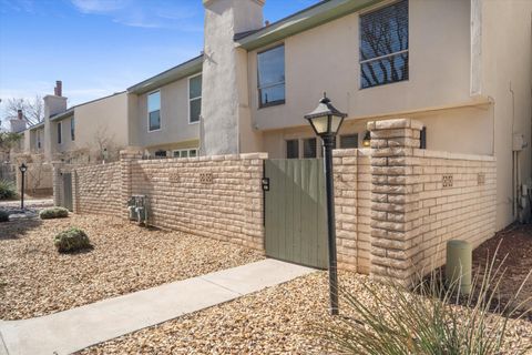 Photo of 7465 Prairie Road NE, Albuquerque, NM 87109 (MLS # 1097193)