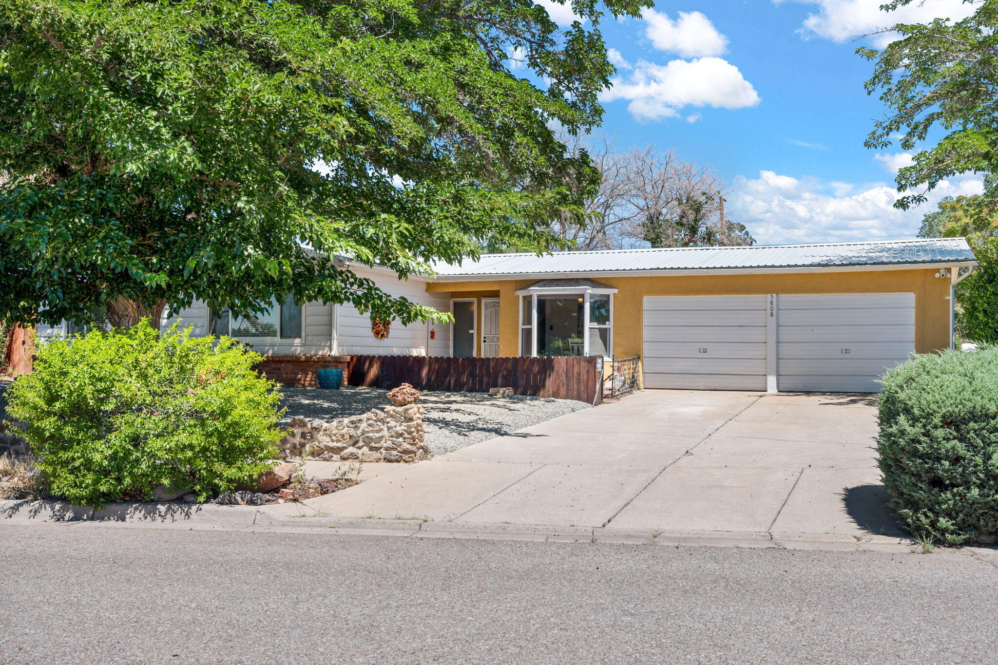 5808 Chaparral Circle Circle, Albuquerque, New Mexico image 1